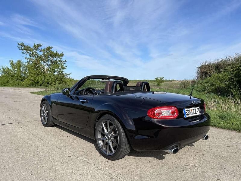 Second-hand Mazda MX5 126 CP (92 kW) 2012 Negru Cabrio