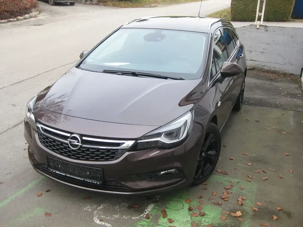 Gebraucht Opel Astra Active 150 PS (110 kW) 2018 Braun Kombi