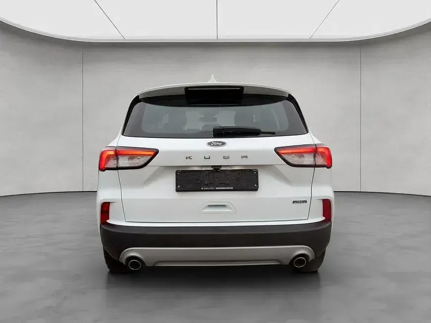 Gebraucht Ford Kuga Titanium 224 PS (164 kW) 2022 Weiß SUV