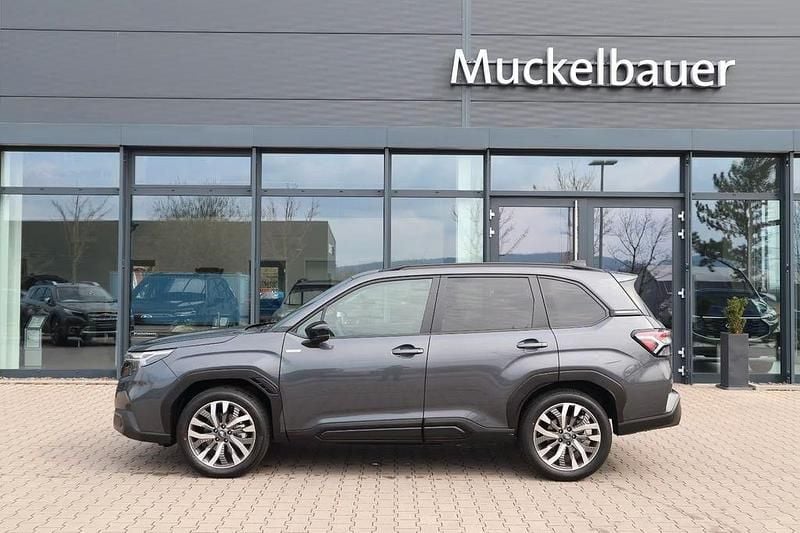 Grau Gebraucht 2025 Subaru Forester Platinum SUV | 42.595 € (Fairer Preis) - Bild 1/4