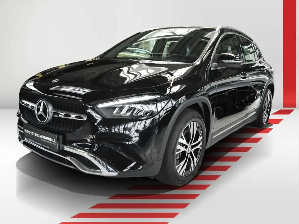 Gebraucht Mercedes GLA200 Progressive 150 PS (110 kW) 2025 Schwarz SUV