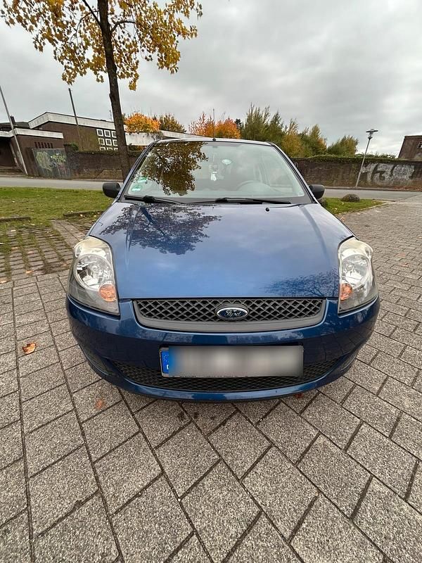 Blau Gebraucht 2006 Ford Fiesta Kleinwagen | 1.000 € (Guter Preis) - Bild 1/4