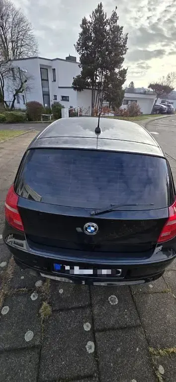 Gebraucht BMW 116 122 PS (89 kW) 2008 Schwarz Kleinwagen