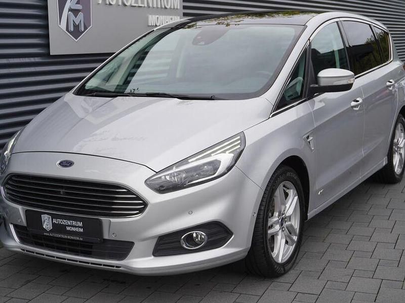 Gebraucht Ford S-MAX Titanium 190 PS (139 kW) 2019 Polarsilber metallic Van / Kleinbus