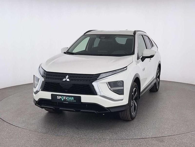 Weiß Gebraucht 2022 Mitsubishi Eclipse Cross Basis SUV | 19.470 € (Superpreis) - Bild 1/4