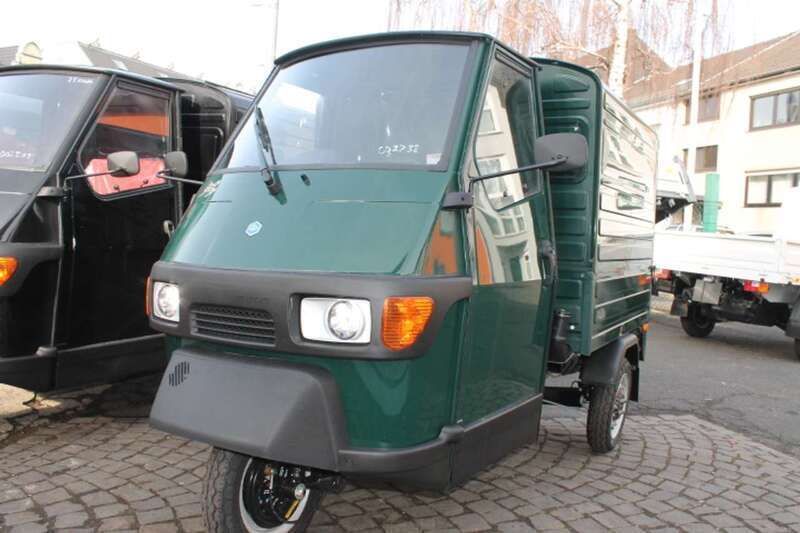 Używany Piaggio APE 50 KM (36 kW) 2022 Zielony SUV