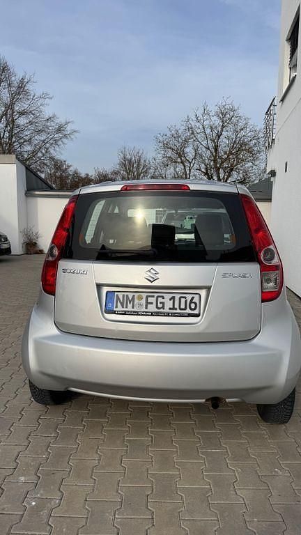 Gebraucht Suzuki Splash Comfort 86 PS (63 kW) 2010 Silber Kleinwagen