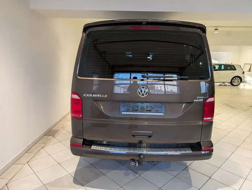 Gebraucht VW T6 102 PS (75 kW) 2016 Braun Van