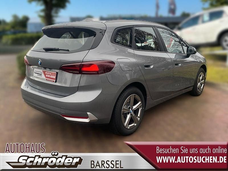 Gebraucht BMW 220 Active Tourer 170 PS (125 kW) 2022 Grau Van / Kleinbus
