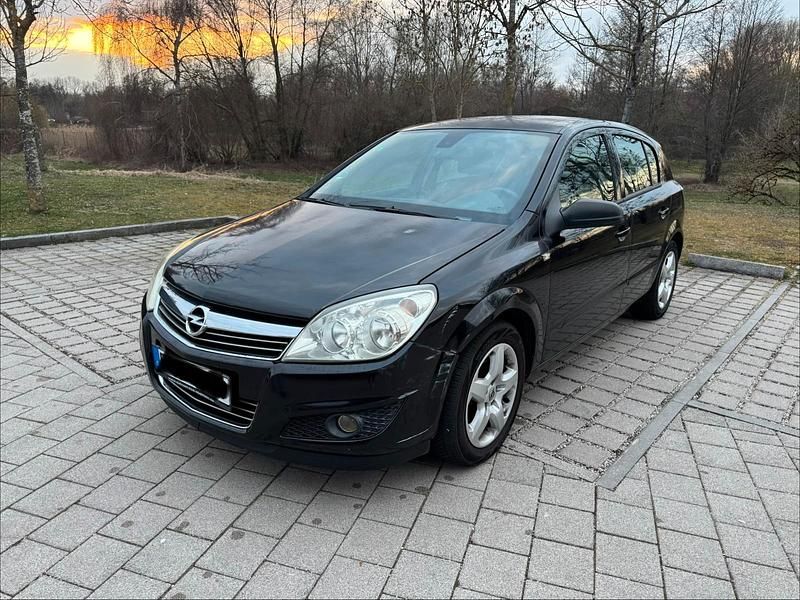 Gebraucht Opel Astra 105 PS (77 kW) 2007 Schwarz Limousine