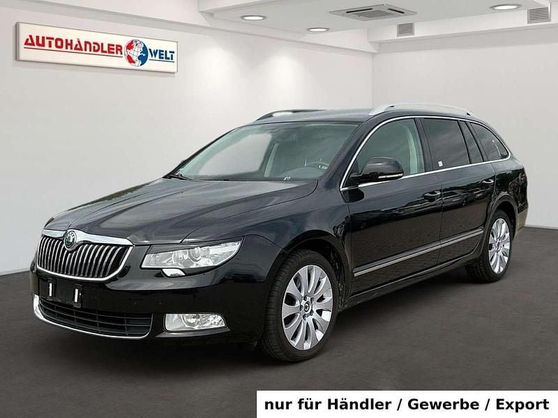 Schwarz Gebraucht 2011 Skoda Superb Kombi | 4.999 € (Superpreis) - Bild 1/3