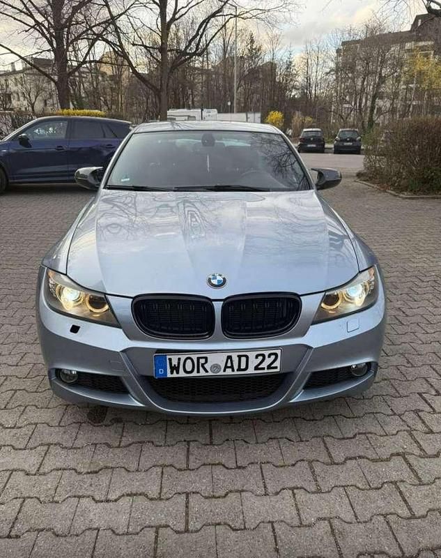 Gebraucht 2010 BMW 320 M Sport Limousine | 7.199 € (Fairer Preis) - Bild 1/4