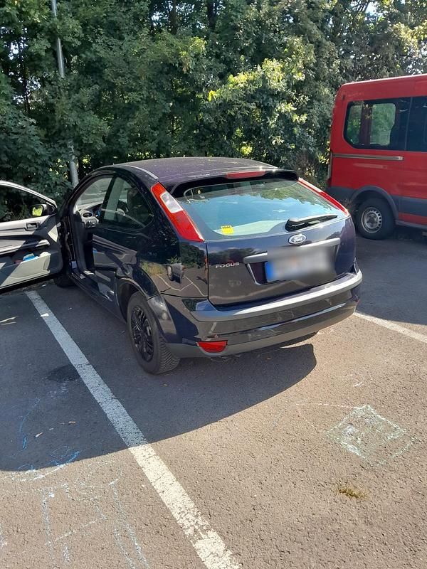 Gebraucht Ford Focus 80 PS (58 kW) 2006 Blau Coupé