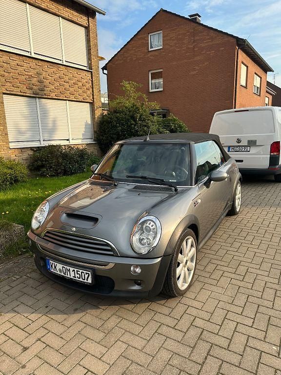 Grau Gebraucht 2007 Mini Cooper S Cabriolet Sport Cabrio | 6.400 € (Fairer Preis) - Bild 1/4