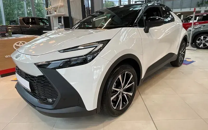Gebraucht Toyota C-HR 223 PS (164 kW) 2026 Schwarz SUV