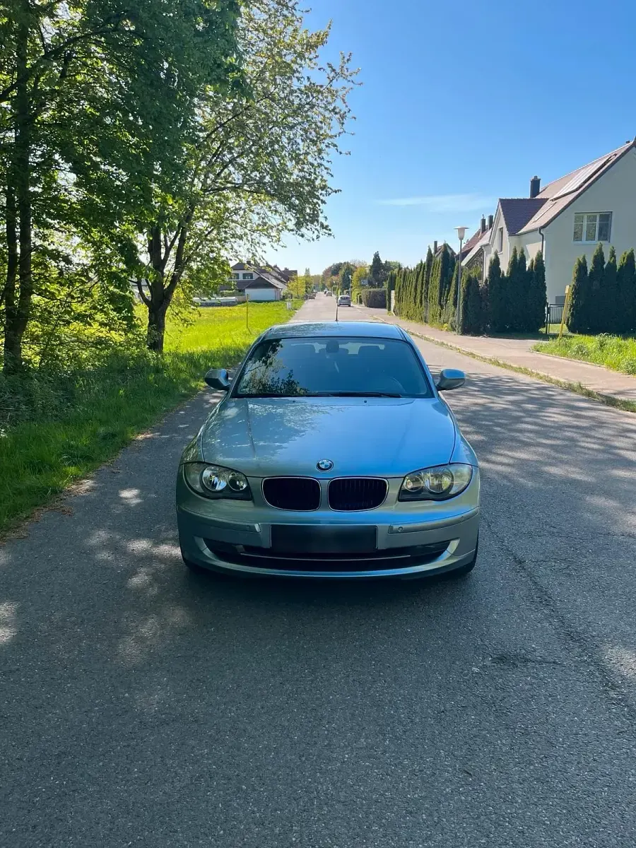 Gebraucht BMW 118 144 PS (105 kW) 2010 Grau Kleinwagen