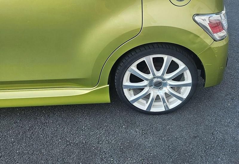 Gebraucht Daihatsu Materia 103 PS (75 kW) 2007 Grün Van / Kleinbus