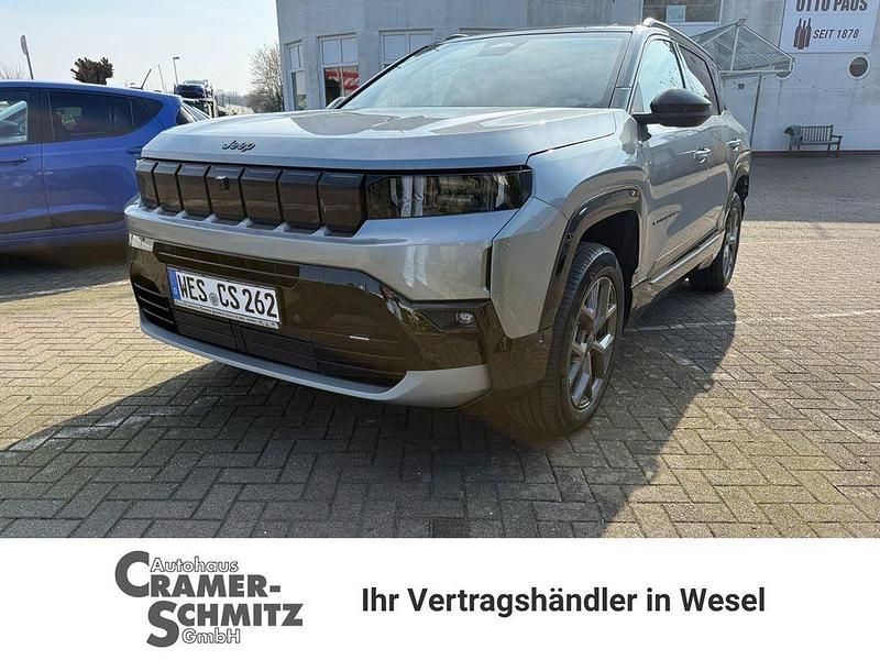 Neu Jeep Compass 145 PS (106 kW) 2026 Yosemite grey mit dach in vul SUV