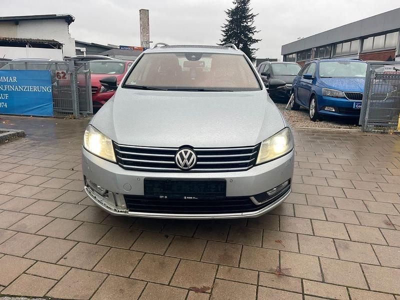 Silber Gebraucht 2014 VW Passat Edition Kombi | 6.399 € (Fairer Preis) - Bild 1/4