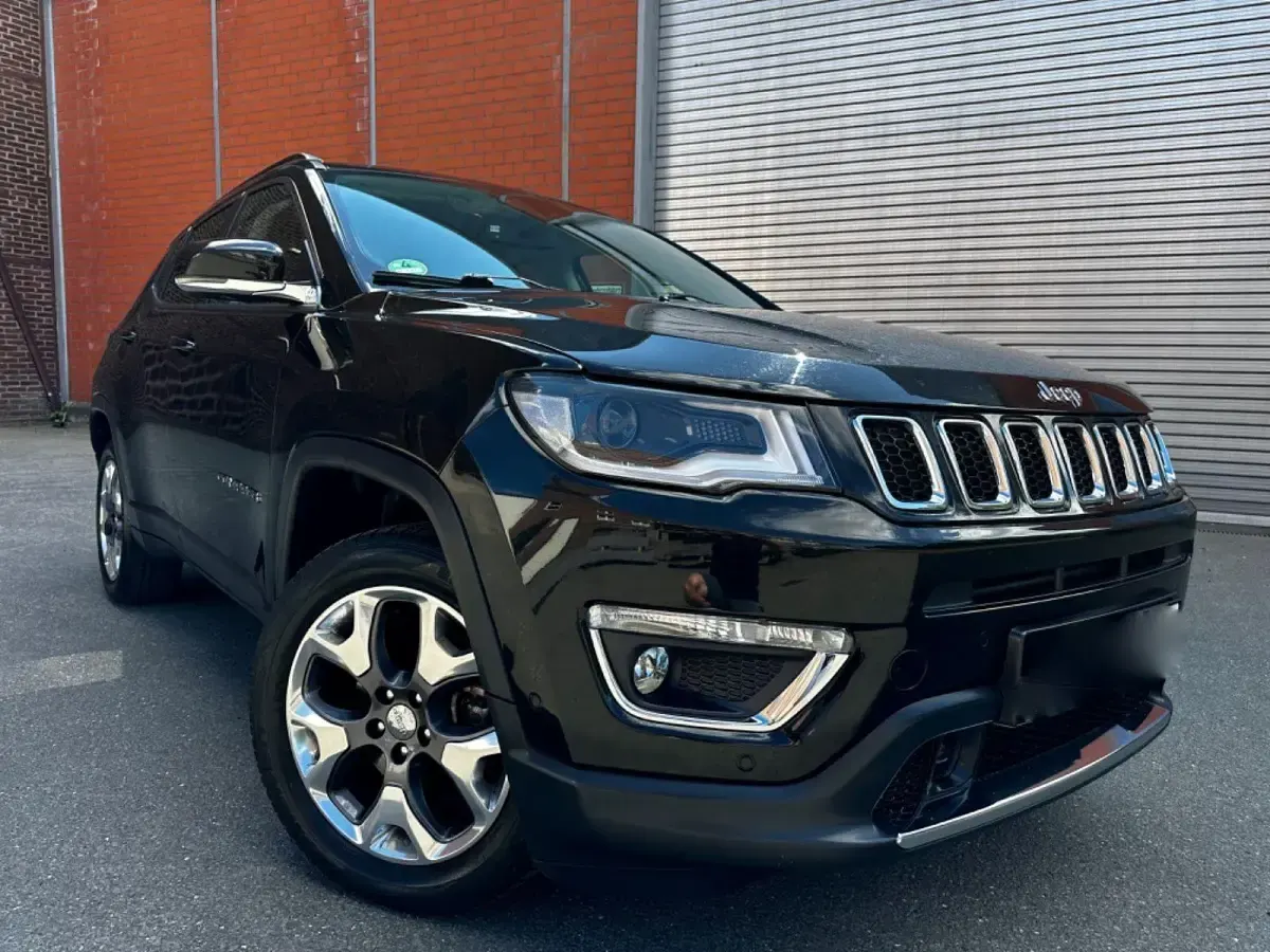 Gebraucht Jeep Compass Limited 170 PS (125 kW) 2020 Rot SUV