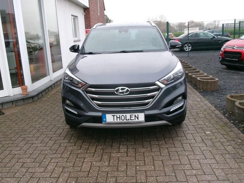 Gebraucht Hyundai Tucson Passion 177 PS (130 kW) 2018 Grau SUV