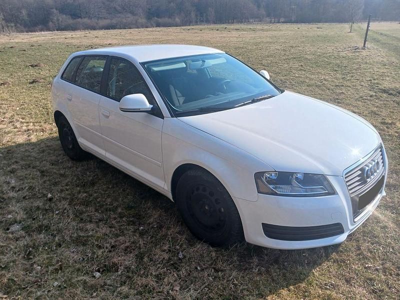 Gebraucht Audi A3 125 PS (91 kW) 2009 Weiß Kleinwagen