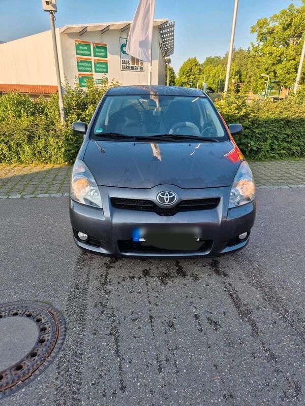 Andere außenfarben Gebraucht 2009 Toyota Corolla Verso Van / Kleinbus | 3.450 € (Fairer Preis) - Bild 1/4