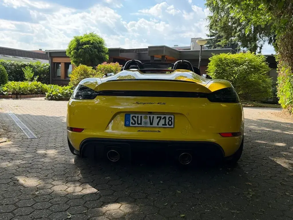 Gebraucht Porsche 718 500 PS (367 kW) 2024 Gelb Cabrio