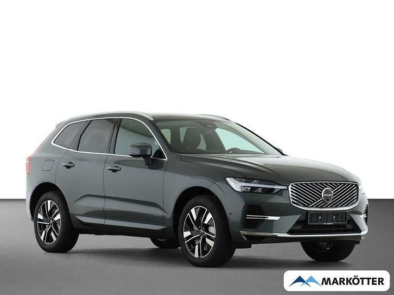 Neu Volvo XC60 Plus 398 PS (292 kW) 2025 Grün SUV