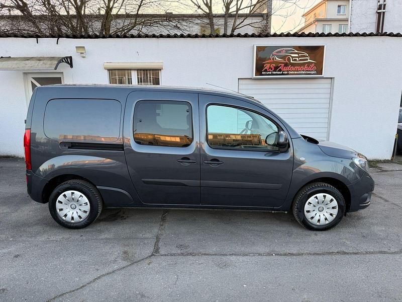 Gebraucht Mercedes Citan 111 110 PS (80 kW) 2018 Grau Van / Kleinbus