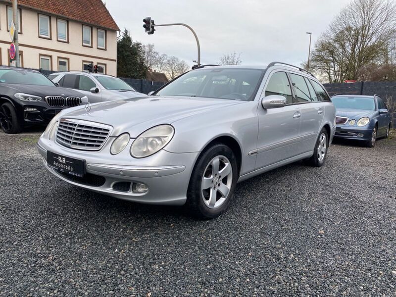 Silber Gebraucht 2005 Mercedes E200 Elegance Kombi | 4.990 € (Fairer Preis) - Bild 1/4