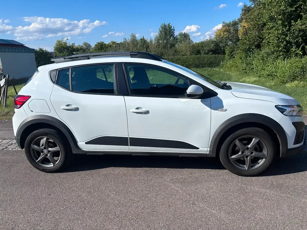 Gebraucht Dacia Sandero Expression 95 PS (69 kW) 2024 Weiß SUV