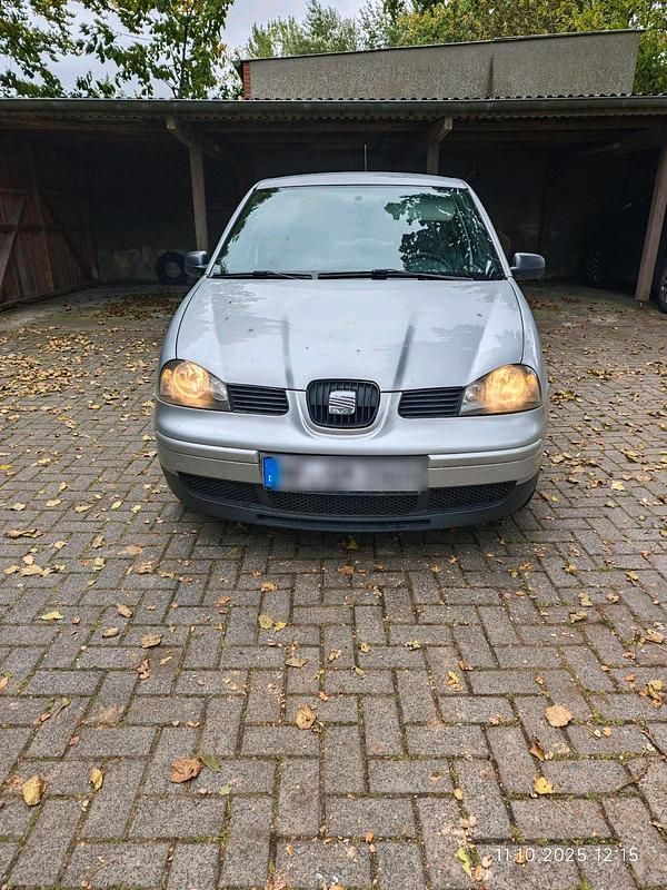 Silber Gebraucht 2003 Seat Arosa Kleinwagen | 600 € (Guter Preis) - Bild 1/4