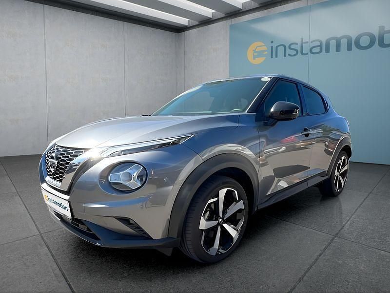 Grau Gebraucht 2021 Nissan Juke Tekna SUV | 17.999 € (Fairer Preis) - Bild 1/4