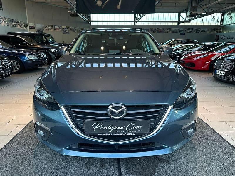 Gebraucht Mazda 3 Center-Line 120 PS (88 kW) 2015 Blau Limousine