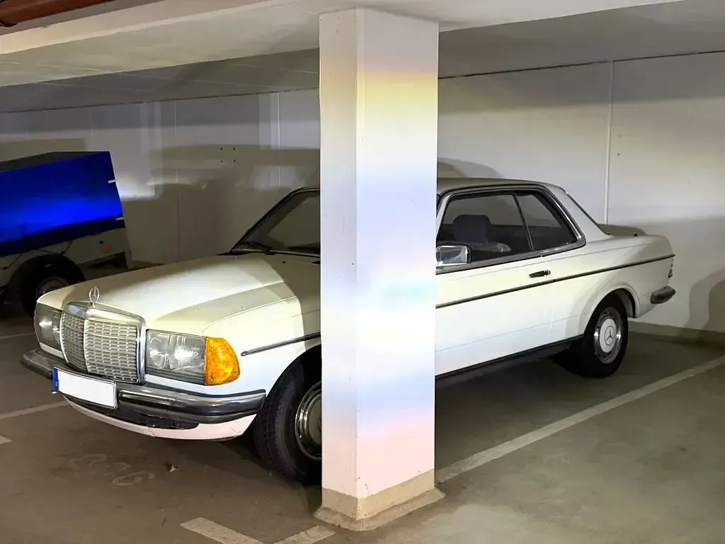 Gebraucht Mercedes 230 136 PS (100 kW) 1984 Weiß Coupé