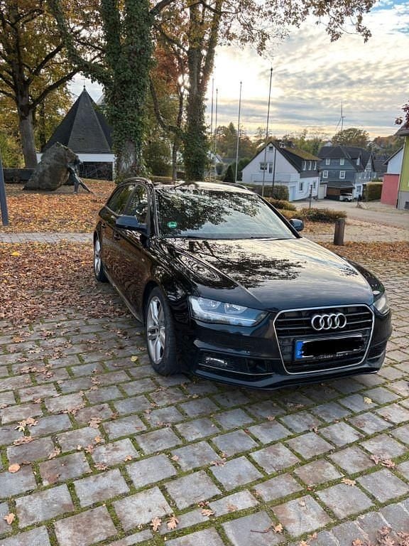 Schwarz Gebraucht 2013 Audi A4 S-Line Kombi | 8.500 € (Fairer Preis) - Bild 1/4