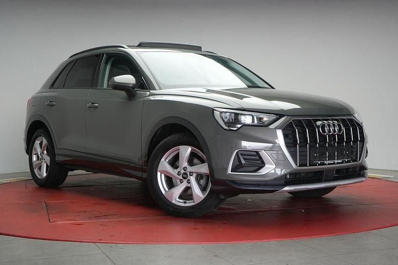 Grau Gebraucht 2025 Audi Q3 Advanced SUV | 32.990 € (Superpreis) - Bild 1/4