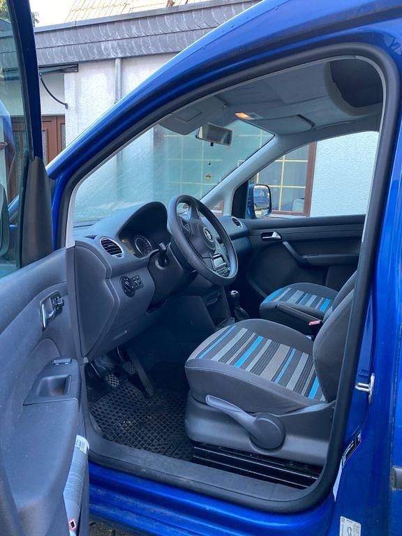 Usata VW Caddy Startline 86 CV (63 kW) 2011 Blu Monovolume