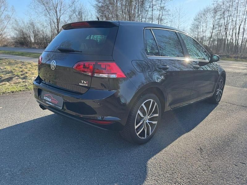 Gebraucht VW Golf VII Highline 122 PS (89 kW) 2014 Schwarz Limousine