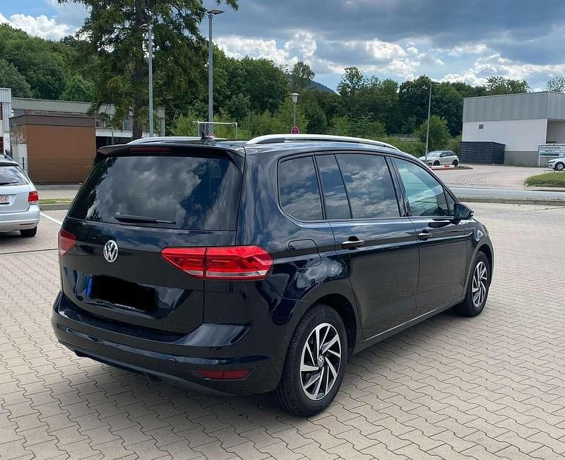 Gebraucht VW Touran Join 116 PS (85 kW) 2018 Deep black Van / Kleinbus
