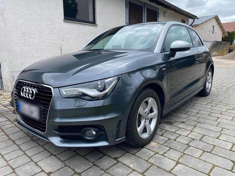 Gebraucht Audi A1 S-Line 125 PS (91 kW) 2011 Grau Kleinwagen
