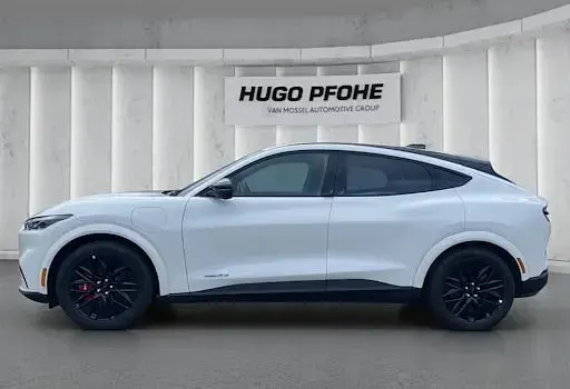 Usata Ford Mustang Mach-E Extended Range 202 kW (276 CV) 2025 Bianco SUV