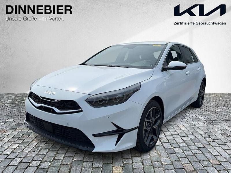 Neu Kia Ceed 140 PS (102 kW) 2025 Weiß Kleinwagen