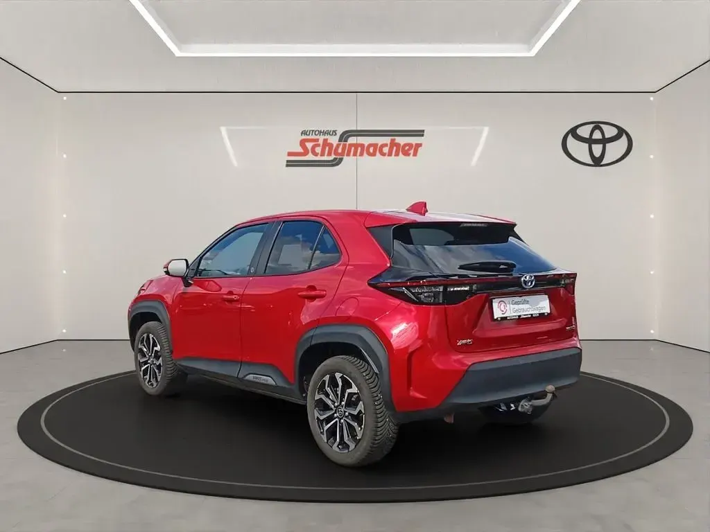Gebraucht Toyota Yaris Cross Team 116 PS (85 kW) 2023 Rot SUV