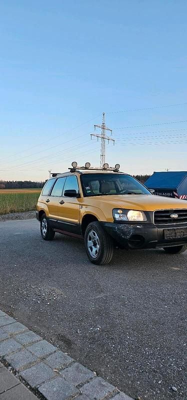 Gelb Gebraucht 2003 Subaru Forester SUV | 1.450 € (Superpreis) - Bild 1/4