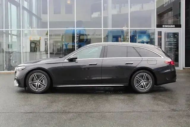 Gebraucht Mercedes E300 AMG 129 PS (94 kW) 2024 Grau