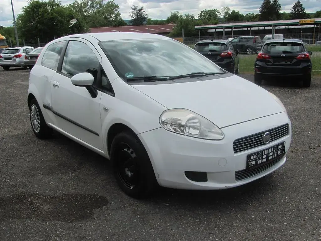 Gebraucht Fiat Grande Punto 77 PS (56 kW) 2009 Weiß Kleinwagen