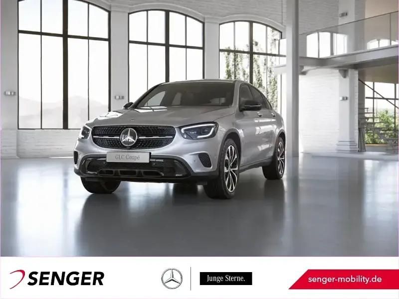 Silber Gebraucht 2021 Mercedes GLC300e Coupé | 45.900 € (Teuer) - Bild 1/1