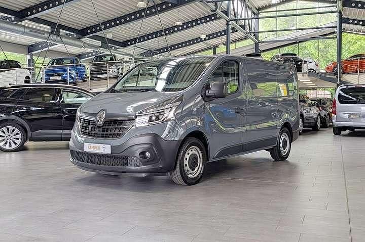 Gebraucht Renault Trafic Komfort 145 PS (106 kW) 2020 Grau Van / Kleinbus